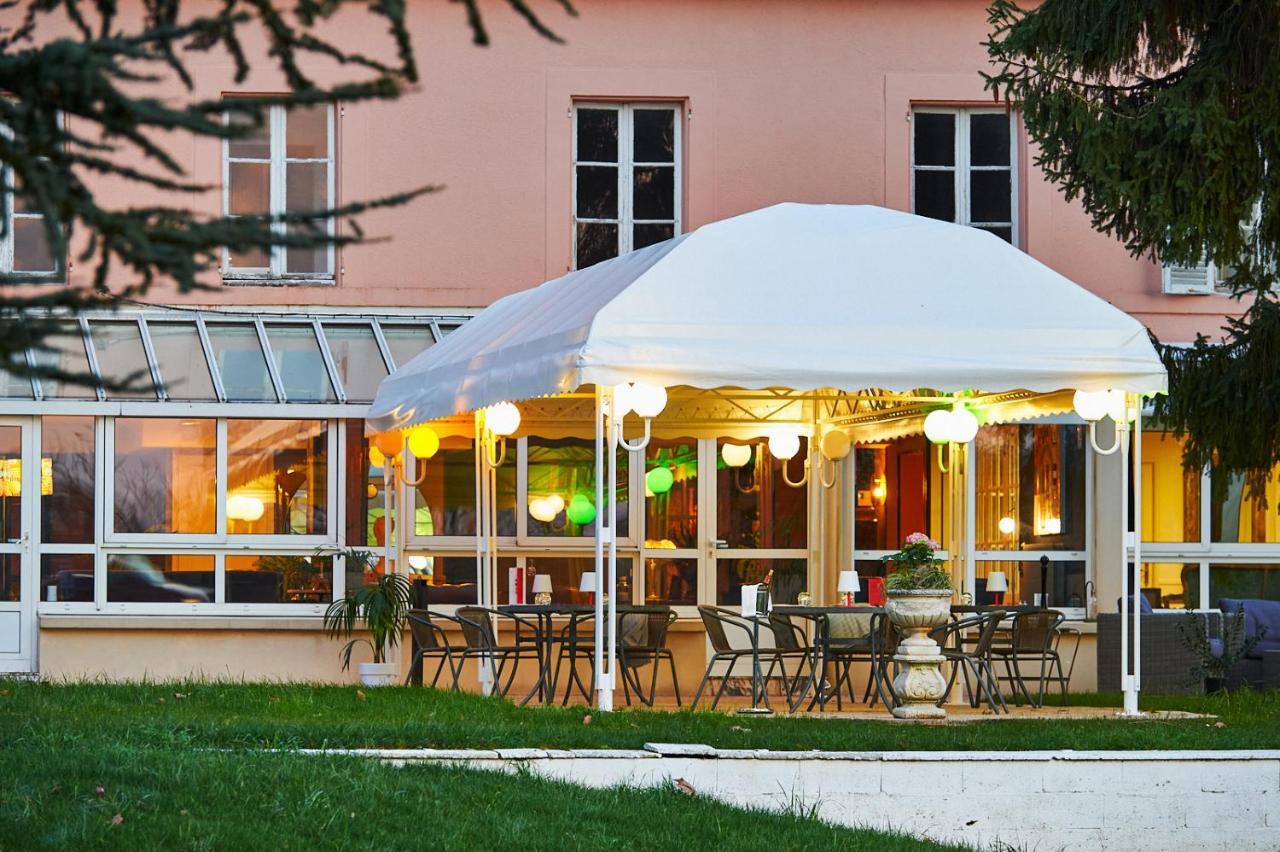 Logis Auberge Du Port Bazeilles Buitenkant foto